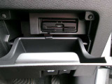 ETC車載器が付いています。ここも、あそこも、、最近はスマートインターチェンジも増えてきましたよね!最初から付いているので、お買い得^^