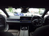 ご購入後の保証【2年または1年】は全国のBMW正規ディーラーにてご対応できます。保証期間中に万が一トラブルが発生した場合でも安心!緊急連絡の24時間フリーダイヤルで対応します。