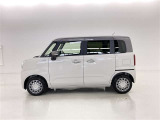 両側パワースライドドア付きだから、狭い駐車スペースなどでの 乗り降りラクラク!小さなお子さまのいるご家庭には嬉しい装備。