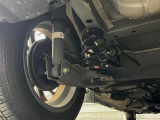 お車を安心してお乗りいただく為には、足回りの定期点検が欠かせません。サービスサポート(有償保証)では無料点検もご提供しており、安心のカーライフをお過ごしいただけるサポート体制が整っています。