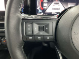 【ステアリングスイッチ】運転中に前方から目線をそらすことなくオーディオ等の操作が可能な便利機能!安心&快適なドライブを演出してくれます。