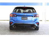 STIパフォーマンスパッケージでなければ入手できない「STI Performance」 エンブレムが左右のフロントフェンダーとリアゲートり取り付けされています!