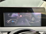 メーター内のカラーディスプレイには運転をサポートするさまざまな情報を表示します☆