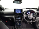 オシャレなインテリアで運転する気分も盛り上がりますよね^^