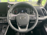 【純正革巻きステアリング】上質な革を使用することで、手にしっかり馴染みとても運転しやすいハンドルです♪