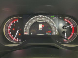 メーターの色がHV車はブルー、ガソリン車はレッドなのです。