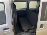 WEB掲載時にはお車に付いている装備と、様々な写真をたくさん載せるように心がけております。1台1台特徴をとらえたキャッチコメントを掲載しています。