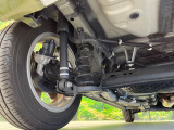 お車を安心してお乗りいただく為には、足回りの定期点検が欠かせません。サービスサポート(有償保証)では無料点検もご提供しており、安心のカーライフをお過ごしいただけるサポート体制が整っています。