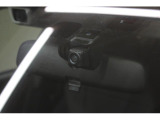 現代の車社会の必需品。ドライブレコーダー装着。エンジン始動後の一部始終を記録します。