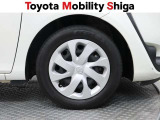 シンプルなデザインの純正ホイールキャップです。落ち着いたデザインですので車体と一体感があります。