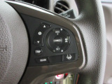 Hondaセンシングの機能のひとつ、アダプティブクルーズコントロール付!アクセルから足を離しても設定したスピードと前車との車間を保ち走行してくれます!車線維持もアシスト☆高速道路で疲労軽減ですね☆
