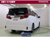 駐車時などの衝突の回避や軽減を図る駐車支援システム【PKSB】で安心をサポート、道路標識をディスプレイ確認できる【ロードサインアシスト】で見落とし防止をサポートします。