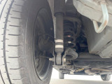 お車を安心してお乗りいただく為には、足回りの定期点検が欠かせません。サービスサポート(有償保証)では無料点検もご提供しており、安心のカーライフをお過ごしいただけるサポート体制が整っています。