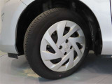 タイヤサイズは175/65R15です。