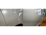 キズ凹み現状ですがお求めやすくなっております.リーズナブル価格のアウトレット車です!