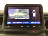 バックモニター付きで車庫入れもラクラク♪