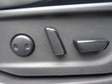 スライド、リクライニング、リフタ-、ランバ-サポ-トを電動で調整。最適なドライビングポジションを得られる運転席パワ-シ-ト。お問い合わせは03-5672-1023へ