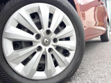 ●16インチホイール:輸入車ならではの卓越した走りを支えるホイールと足回りです!日本車の走りに慣れている方にもぜひ体感して頂きたいほど、高いレベルでまとまっています!