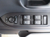 運転席・助手席シートヒーター付です。寒い日のお出かけも楽しくなります。