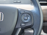 Hondaセンシングの機能のひとつ、アダプティブクルーズコントロール付!アクセルから足を離しても設定したスピードと前車との車間を保ち走行してくれます!車線維持もアシスト☆高速道路で疲労軽減ですね☆