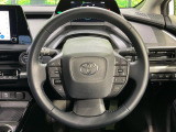 【純正革巻きステアリング】上質な革を使用することで、手にしっかり馴染みとても運転しやすいハンドルです♪
