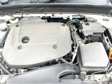 当店の認定中古車(VOLVO APPROVED CAR)はメーカー基準の車齢・走行に応じた内外装・機関の176項目もの項目に厳密な点検を実施。すべての基準を満たした自信を持ってお届けする中古車です。