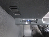 有料道路をキャッシュレスで通行できるETC車載器付きです。運転席足元に設置されています。ETCセットアップ費用は含まれておりません。別途必要となります。