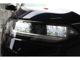 シャープな輝き・先進の安心感のLEDヘッドライトです。交差点などで進行方向の内側を照らし、右左折時の歩行者などをより見やすくする機能もアクティブコーナリングライトを搭載しています。