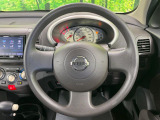 インテリアに合わせたデザインのステアリングは、運転される方のことも考え、運転しやすい形状、大きさです。是非一度、実際に触ってお確かめください。