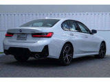 お車の詳細等はお気軽にBMW正規ディーラー Osaka BMW BPS姫里までお問い合わせくださいませ。スタッフ一同、お待ちしております。0078-6002-582225