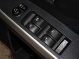 電動格納式ドアミラー・パワーウインドウを装備しています。