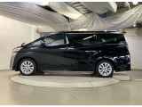両側パワースライドドア付きだから、狭い駐車スペースなどでの 乗り降りラクラク!小さなお子さまのいるご家庭には嬉しい装備。