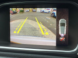 【パークアシスト・カメラ】駐車時に後方がリアルタイム映像で確認できます。大型商業施設や立体駐車場での駐車時や、夜間のバック時に大活躍!運転スキルに関わらず、今や必須となった装備のひとつです!