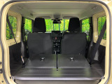 普段のお買い物や通勤、送迎等に十分な荷室スペースを確保しております。セカンドシートを倒すと、大きな荷物の積載も可能です♪