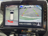 駐停車には便利なアラウンドビューモニター搭載。サイドモニターの切り替えも可能です。
