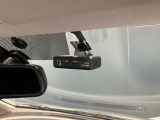 いくら安全運転をしていても、事故に巻き込まれることもあります。万が一の時に証拠として使えるドライブレコーダーがついてます♪