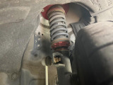 【BLITZ車高調】車高が低くなり、スタイリッシュな見た目となっております。車両の重心が下がる事で、走行時の安定性も向上します♪