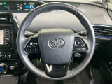 【純正革巻きステアリング】上質な革を使用することで、手にしっかり馴染みとても運転しやすいハンドルです♪