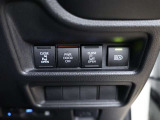 オートマチックハイビームとは、先行車や対向車のライトを認識し、ハイビームとロービームを自動で切り替える機能です。夜道の視界を確保します。詳細は販売店スタッフまでおたずねください。