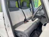 運転席まわりには十分なスペースがあり、大柄な方でもゆったり運転していただける環境です。