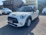 展示車両は厳正な車両チェックを実施しております。中古車を安心してお乗りいただくために・・・当社中古車は全車60日もしくは3000kmの安心保証付きです!