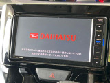 【純正ナビ】人気の純正ナビを装備しております。ナビの使いやすさはもちろん、オーディオ機能も充実!キャンプや旅行はもちろん、通勤や買い物など普段のドライブも楽しくなるはず♪