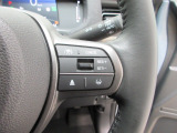 Hondaセンシングの機能のひとつ、アダプティブクルーズコントロール付!アクセルから足を離しても設定したスピードと前車との車間を保ち走行してくれます!車線維持もアシスト☆高速道路で疲労軽減ですね☆