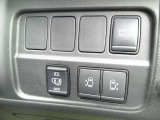 乗り降り楽々♪ハンズフリー機能付き両側オートスライドドア♪お買い物などで両手が塞がっていても足を抜き差し簡単オープン♪