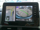 【アラウンドビューモニター】空から見下ろした映像がナビ画面にて確認可能です。駐車もラクラクですよ♪