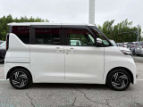 両側が電動スライドドアです。左右どちらからでも乗り降りO,K更に車内からは運転席の開閉スイッチで車外からドアハンドル操作やインテリキーの開閉ボタンでも◎挟み込み防止機能も装備で小さなお子さんも安心!