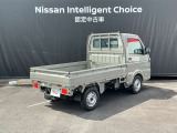 納車前に入念な点検整備をさせていただきます。もちろん全車走行距離無制限のワイド保証付きですので安心してお乗りいただけます。
