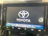【大画面ナビ】人気の大型9インチナビを装備。存在感のある大画面はインパクト大!ナビ利用時のマップ表示は見やすく、テレビやDVDは臨場感がアップ!いつものドライブがグッと楽しくなります♪