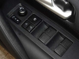 電動格納式ドアミラー・パワーウインドウを装備しています。