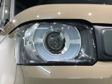 LEDヘッドライトは、点灯の瞬間から最大光量を発揮し、突然暗くなるトンネルなどでの安定感を高めます。